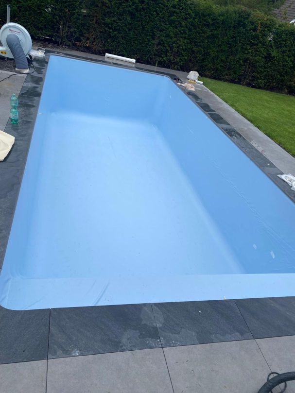 Poolbau