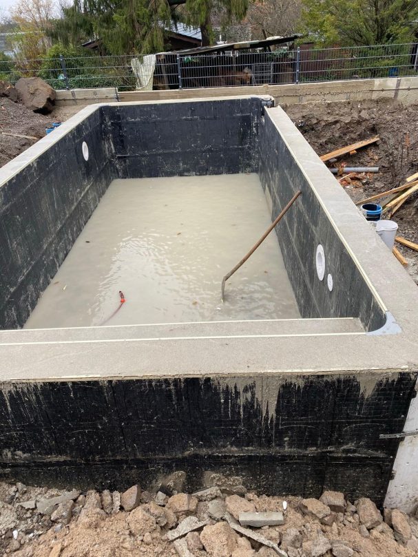 Poolbau