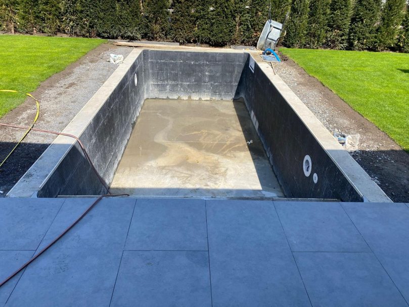 Poolbau